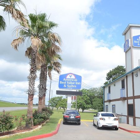 America'S Best Value Inn & Suites - Rosenberg/Houston Eksteriør billede