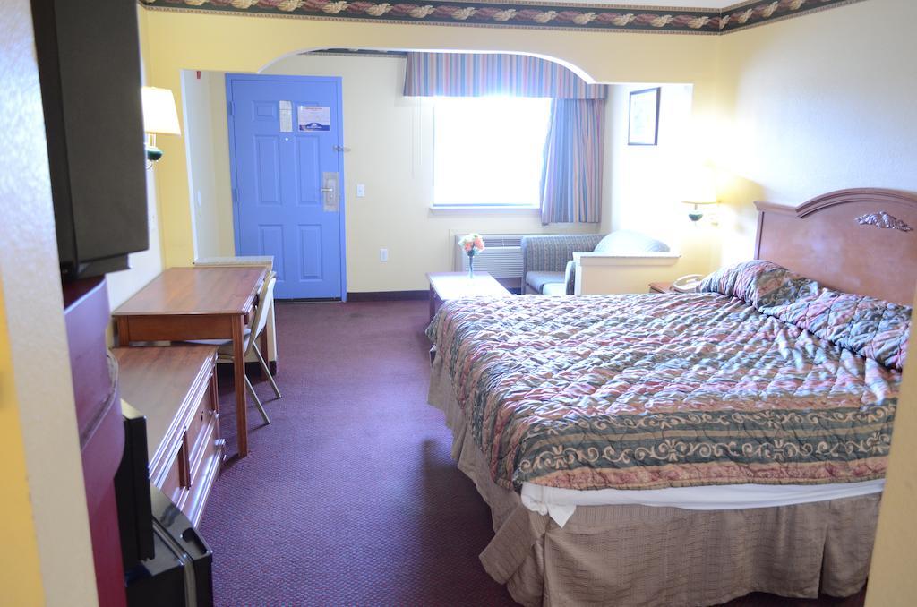 America'S Best Value Inn & Suites - Rosenberg/Houston Eksteriør billede
